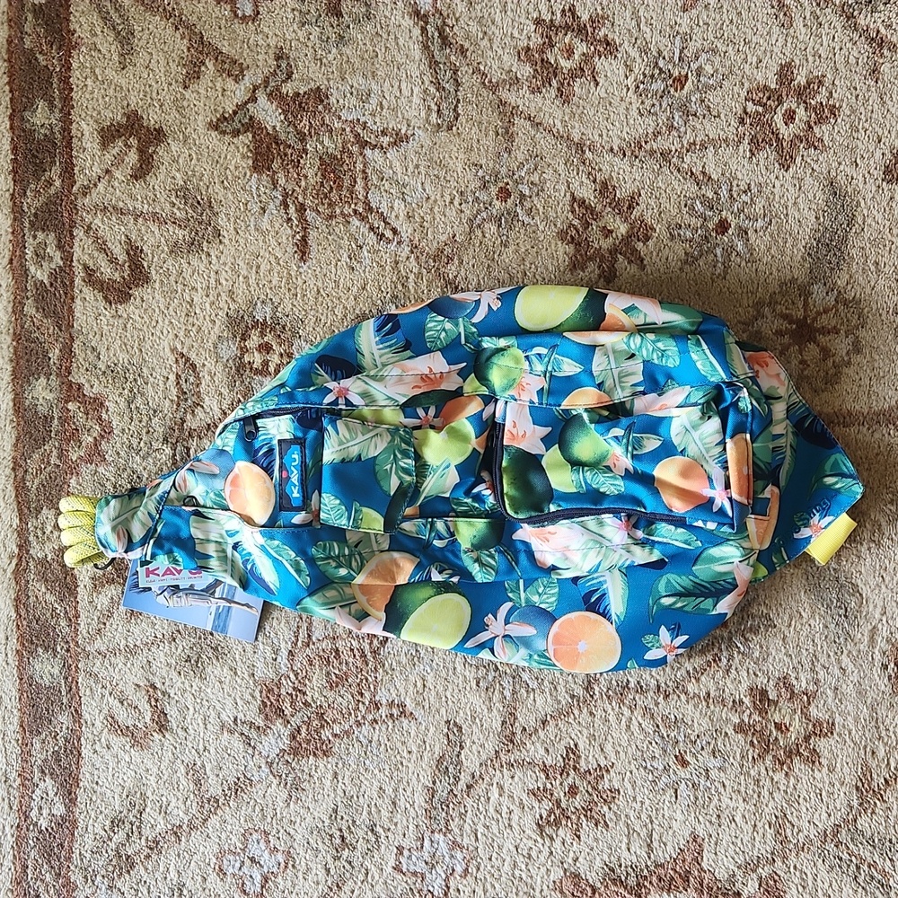 NWT Kavu sling rope bag Price Firm